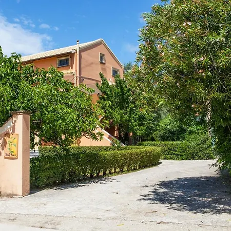 Apartment Granis Family House